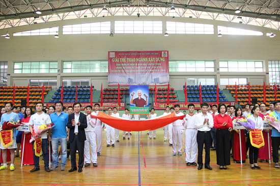 Sở Xây dựng Ninh Bình tham gia giải Thể thao chào mừng kỷ niệm 60 năm ngày truyền thống ngành xây dựng Việt Nam